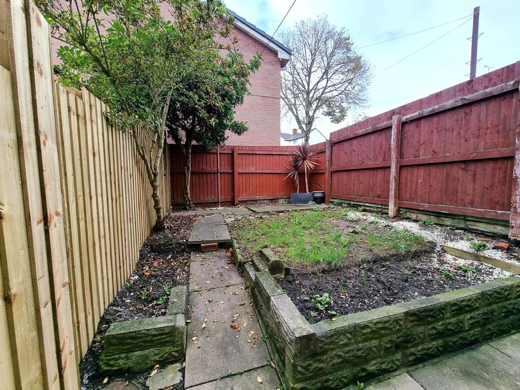 Property photo 3 of 16 Garden