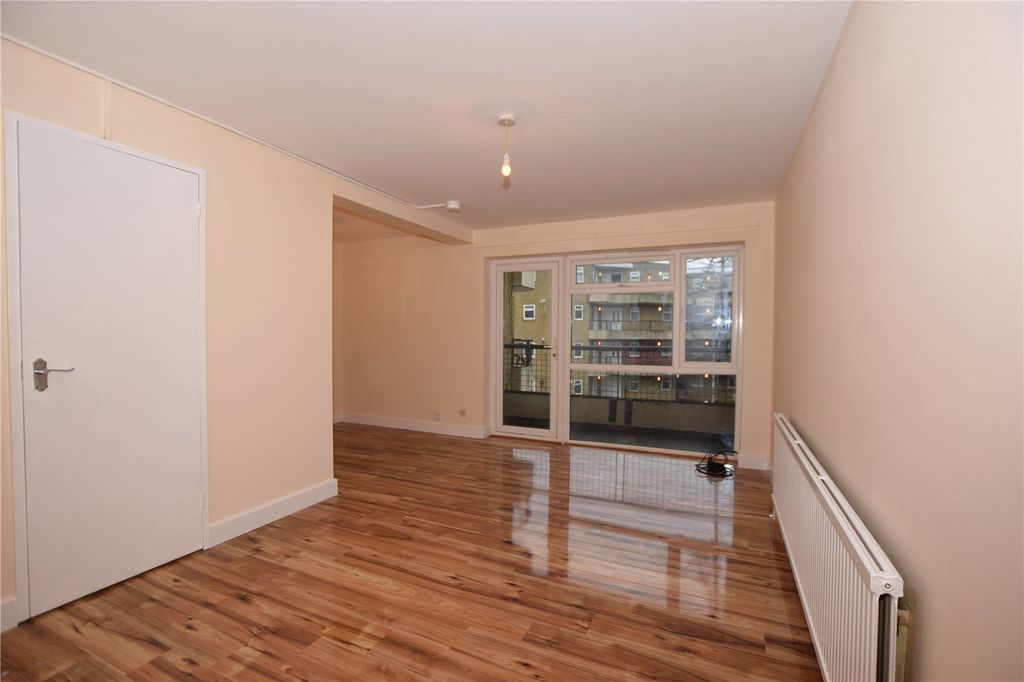 Property photo 2 of 7 Picture No. 05