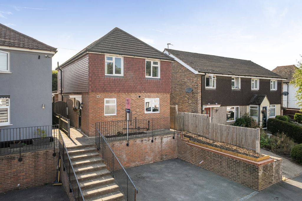 Property photo 1 of 7