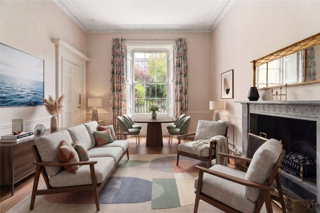 Property photo 3 of 21 Sitting Room Staged