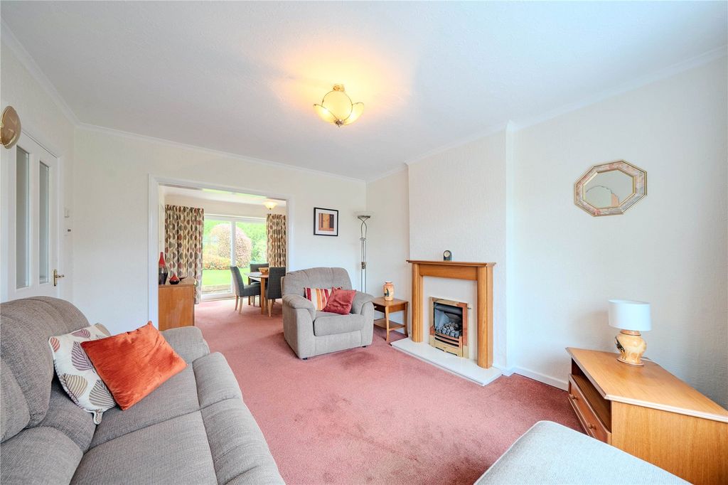 Property photo 2 of 18 Picture No. 14