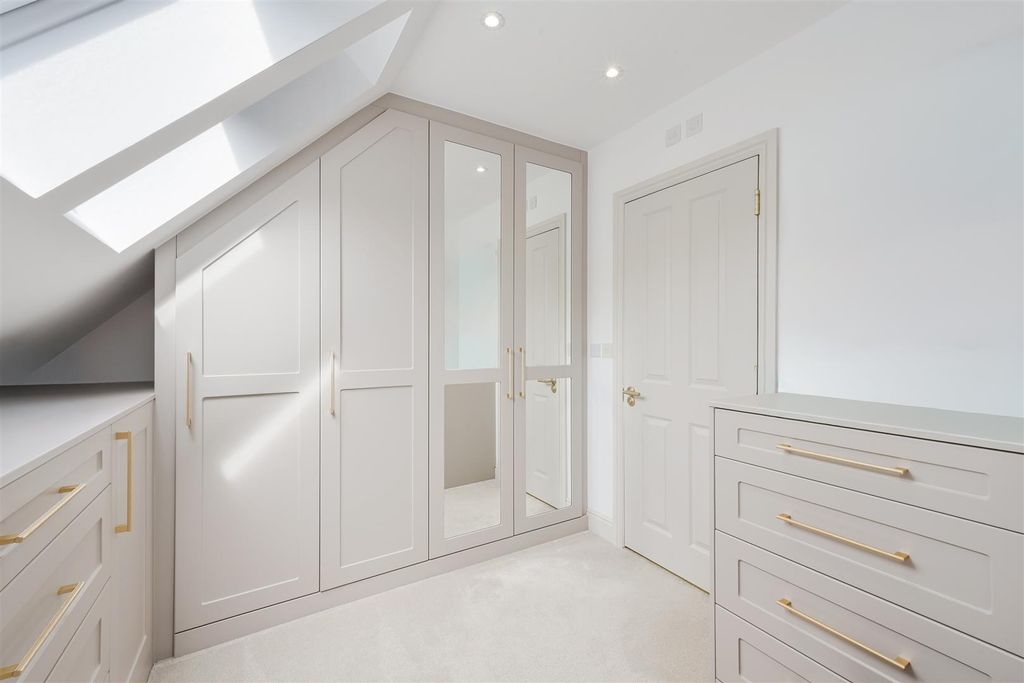 Additional image 14 of 5 bed detached house for saleCaversham Close, Coulsdon CR5