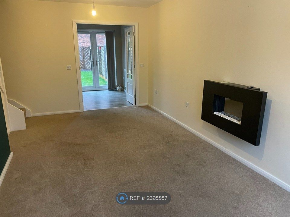Property photo 3 of 14 Living Room