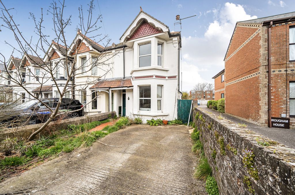 Property photo 2 of 21 1417651-28-69c25F...