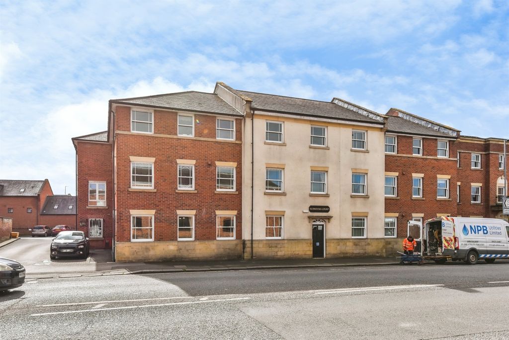 Property photo 1 of 16