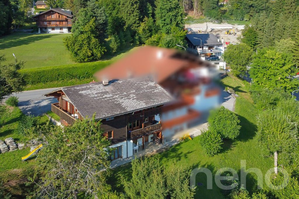 Property photo 2 of 12