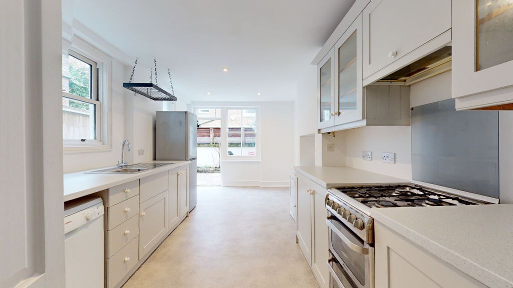 Property photo 2 of 34 Kitchen