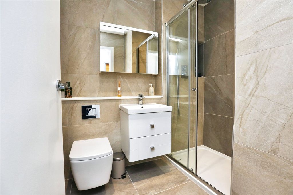 Property photo 3 of 8 Picture No. 06