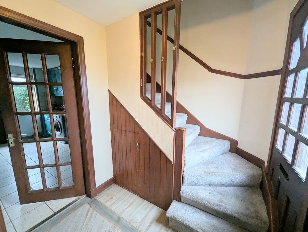 Property photo 2 of 23