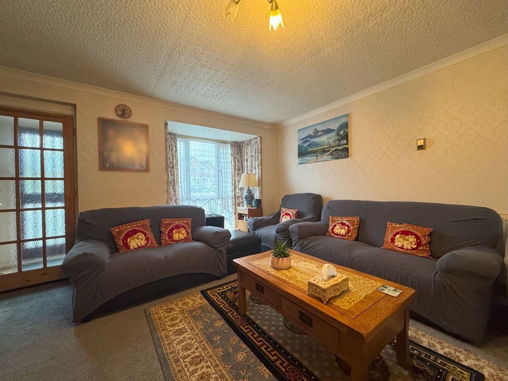 Property photo 3 of 13 3