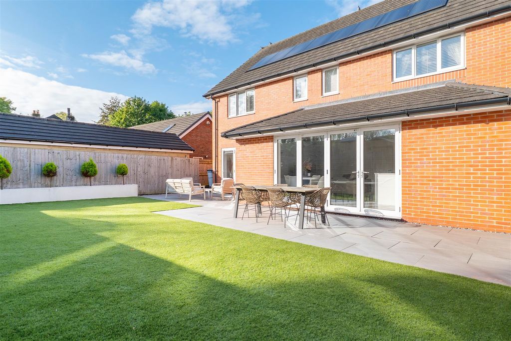 Property photo 1 of 50 Garden