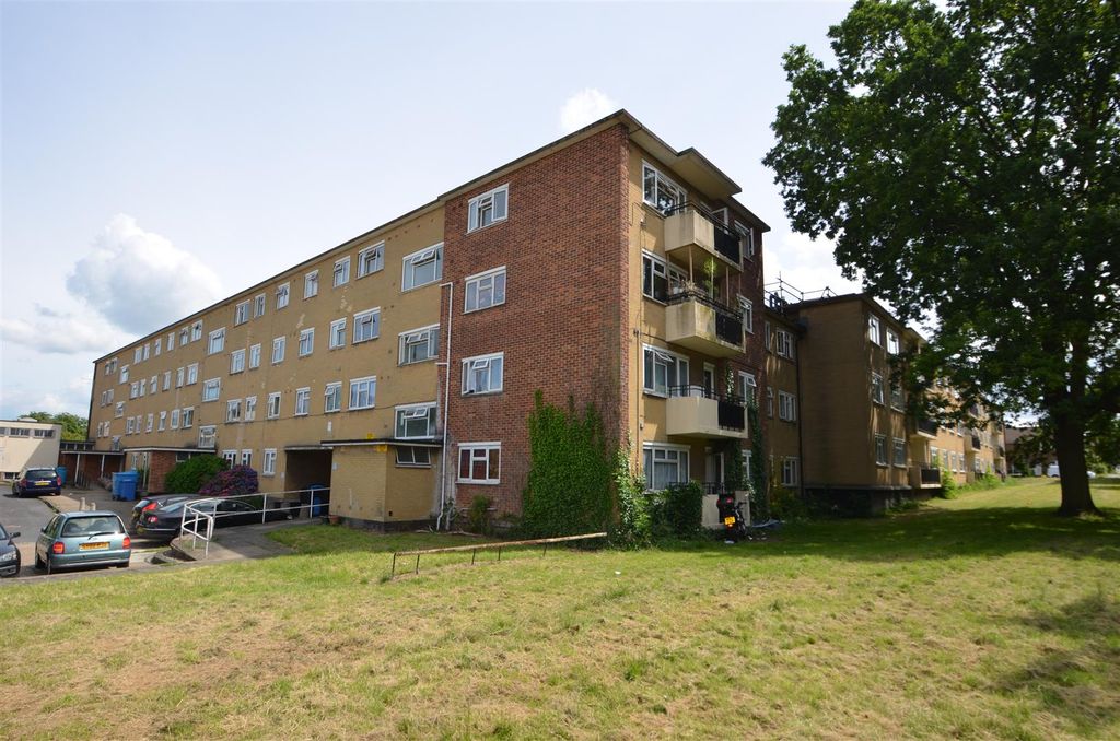 Property photo 2 of 7