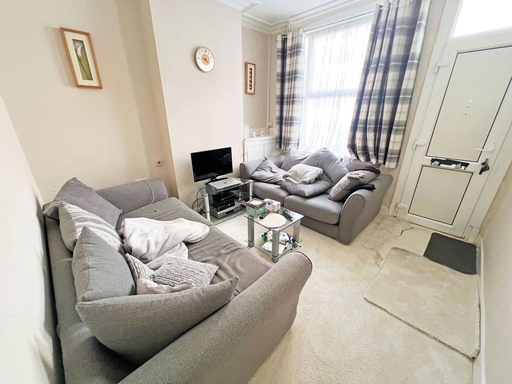 Property photo 3 of 13