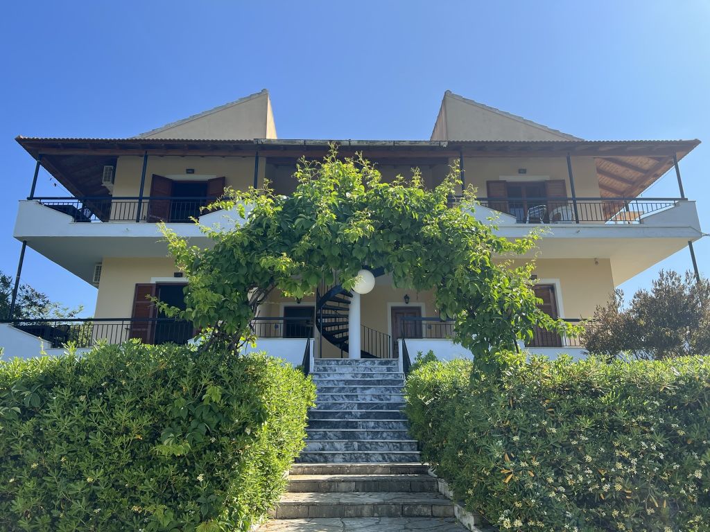Property photo 1 of 15 Outside