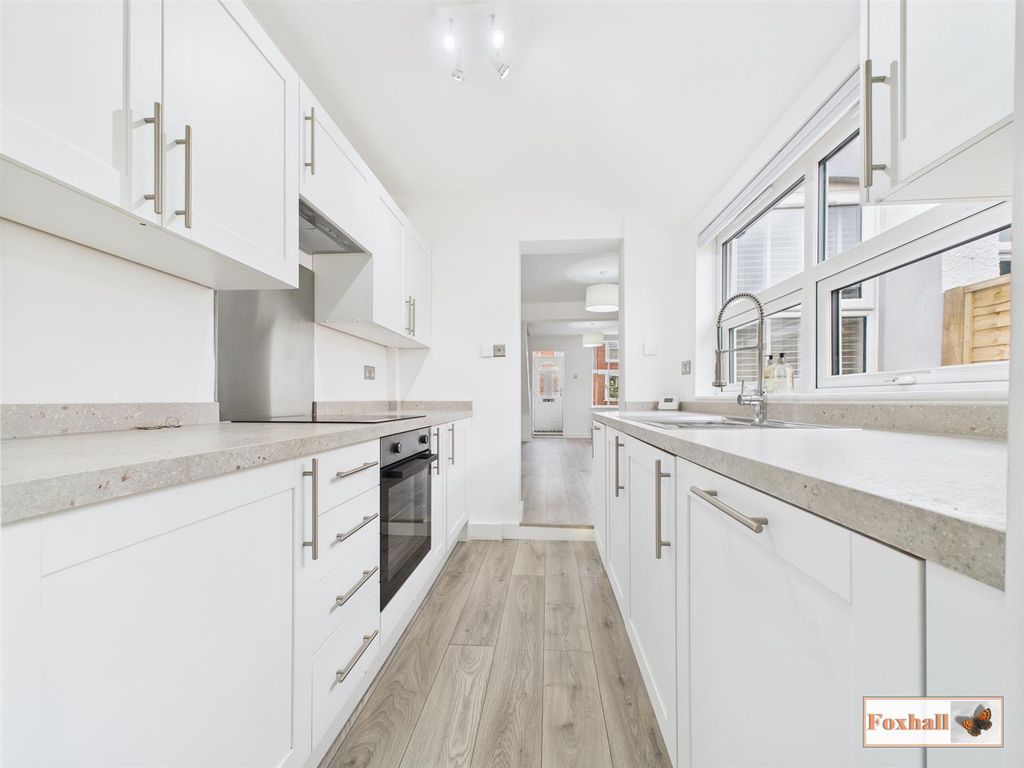 Property photo 3 of 16 Kitchen