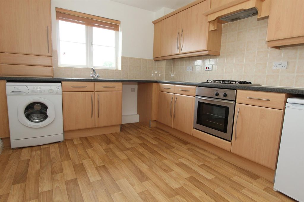 Property photo 2 of 8