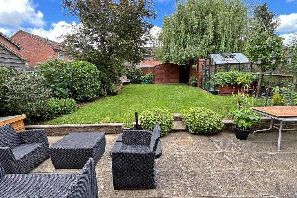Property photo 2 of 12 5223803