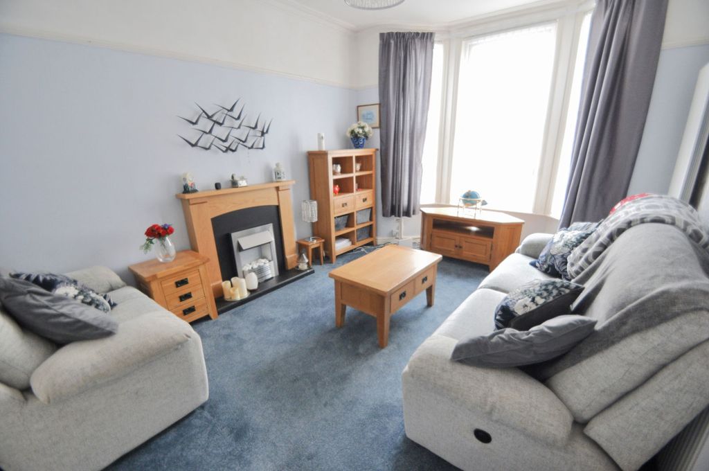 Property photo 2 of 39
