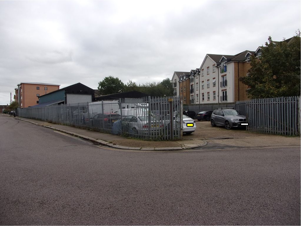 Property photo 1 of 5