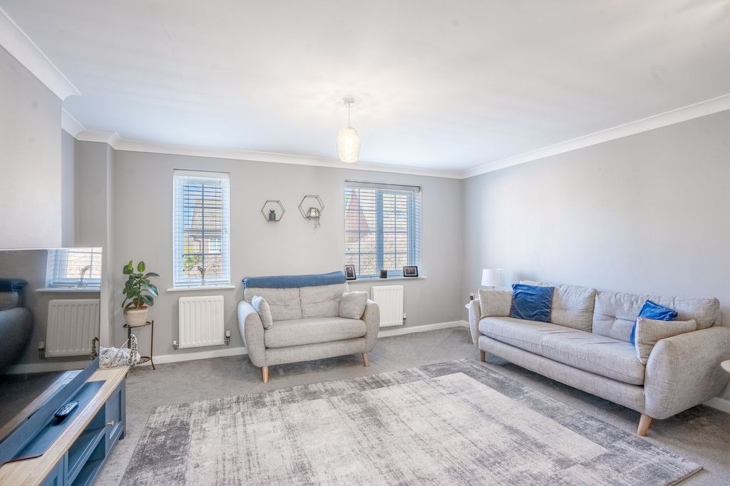 Property photo 3 of 15