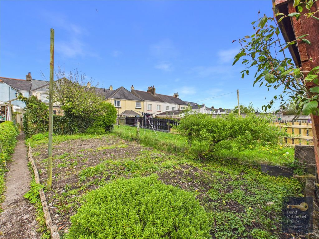 Property photo 2 of 17 Picture No. 21