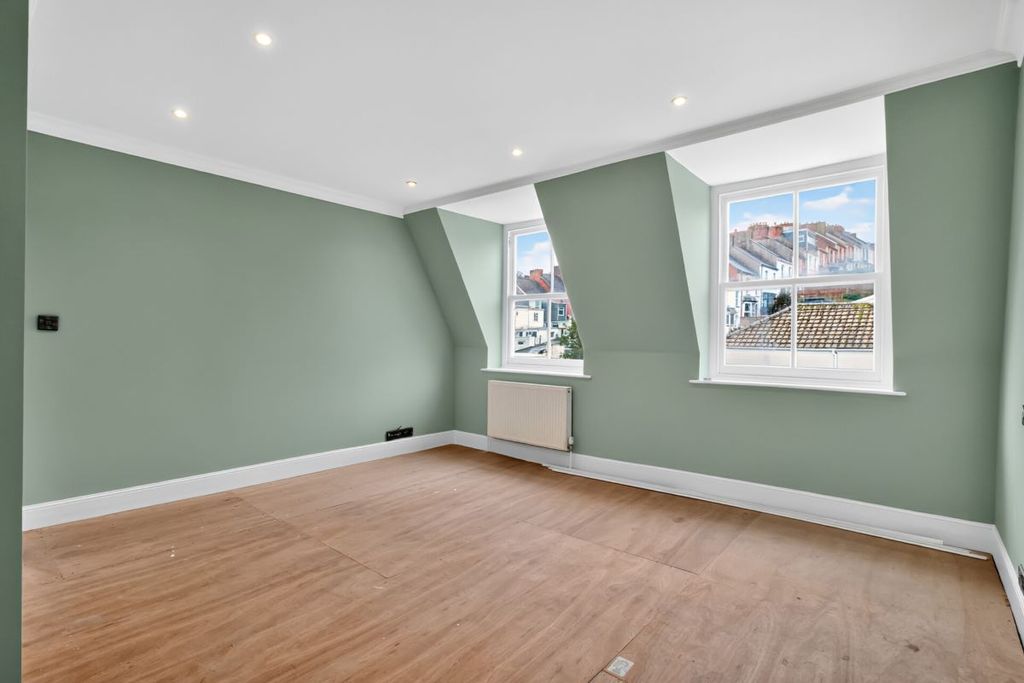 Property photo 2 of 10 Image 2