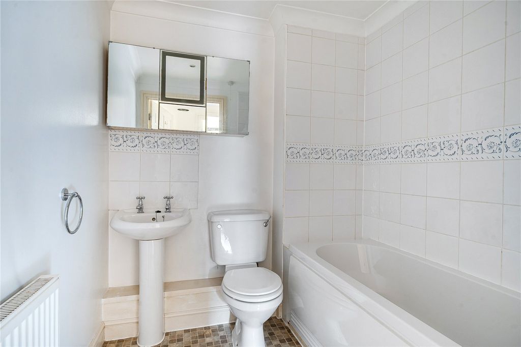 Additional image 4 of 2 bed flat for saleWoolbrook Road, Sidmouth, Devon EX10