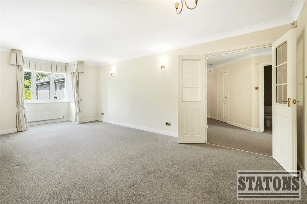Property photo 3 of 19 Picture No. 13