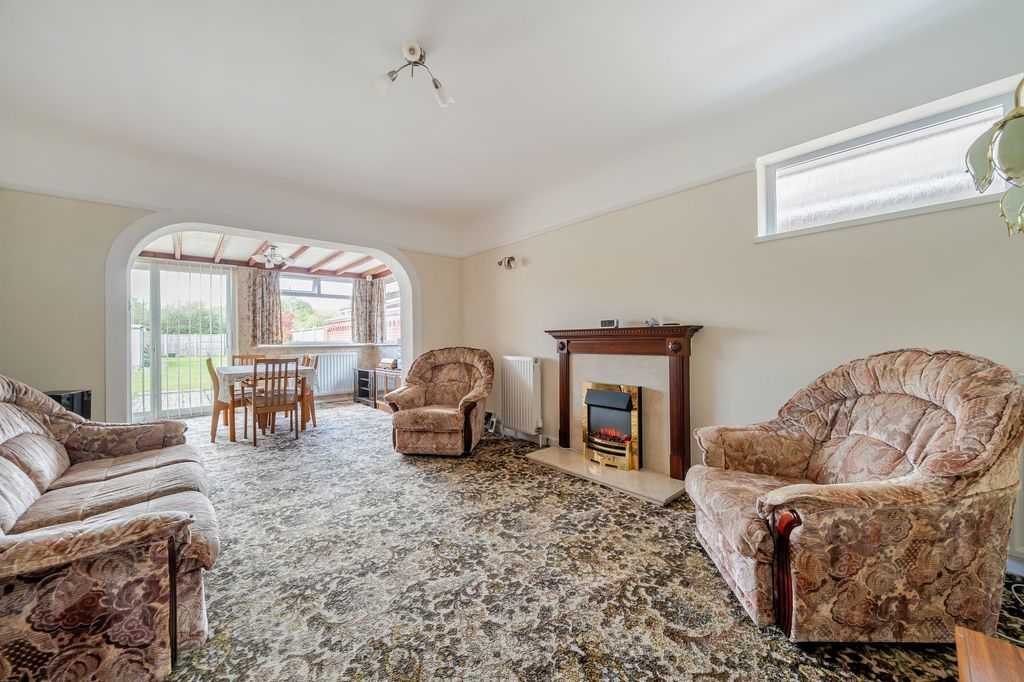 Property photo 2 of 16