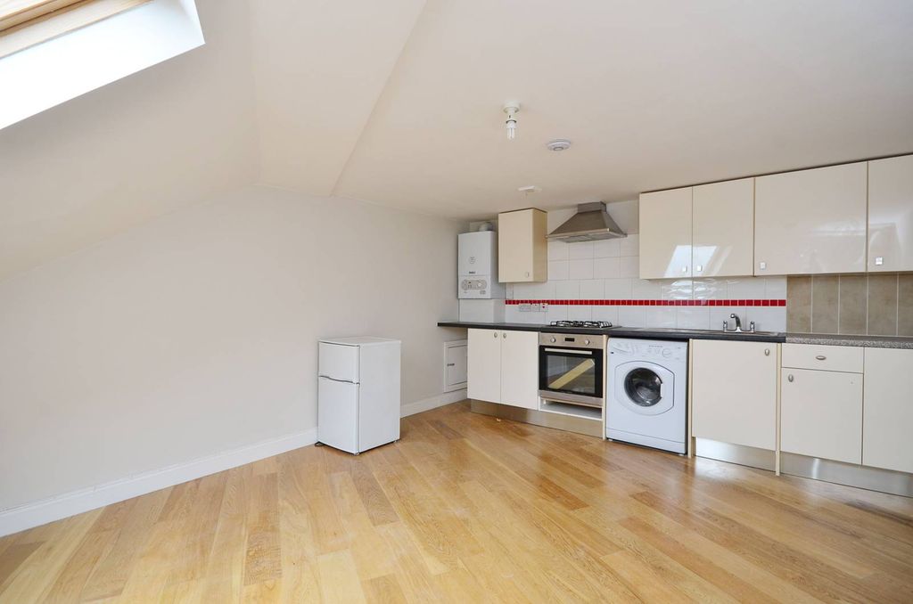 Property photo 3 of 4