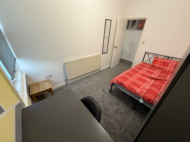 Property photo 2 of 6