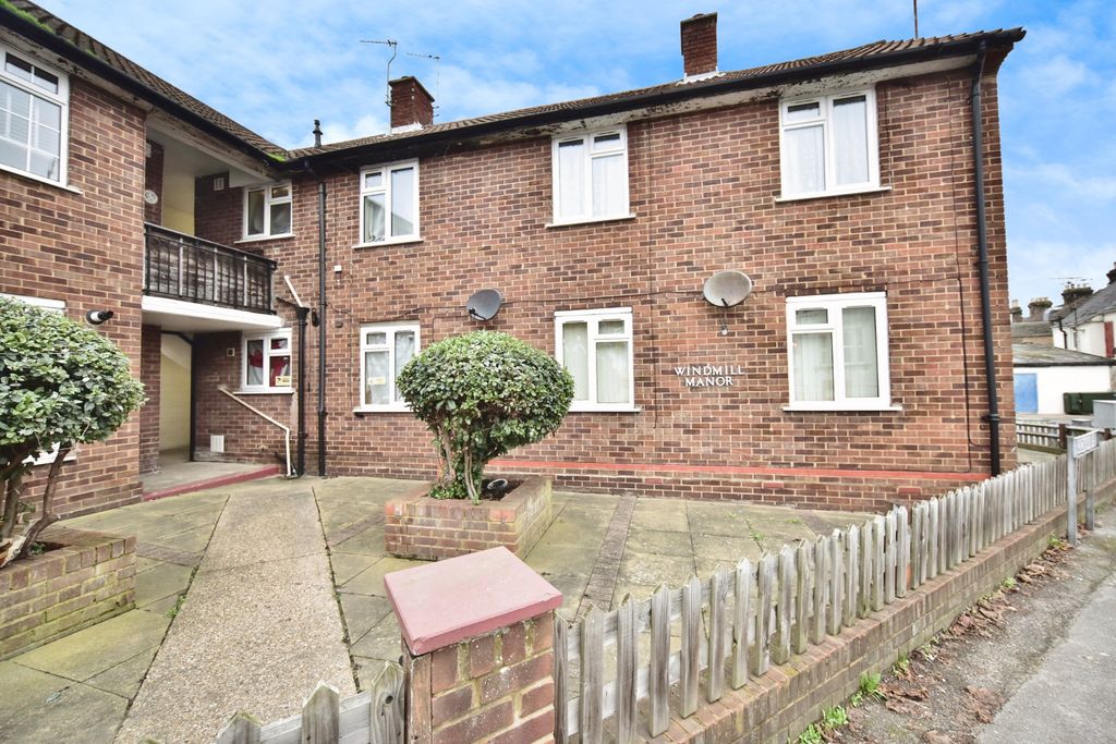 Property photo 1 of 11