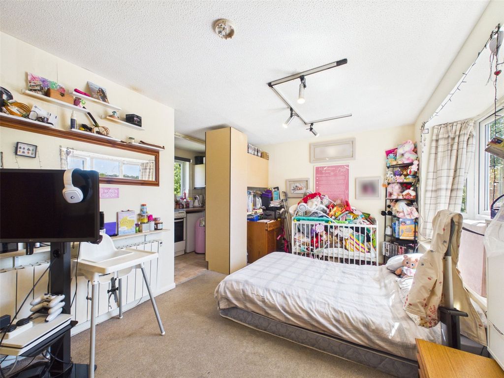 Property photo 3 of 7 Picture No. 22