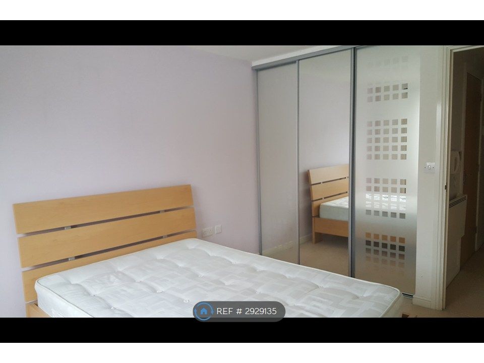 Property photo 3 of 18 Bed Room