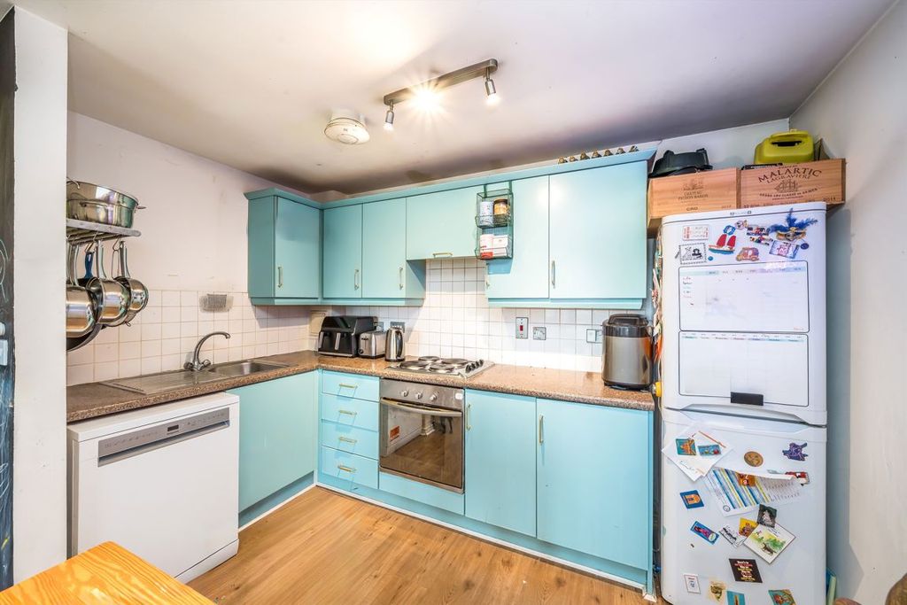 Property photo 3 of 11