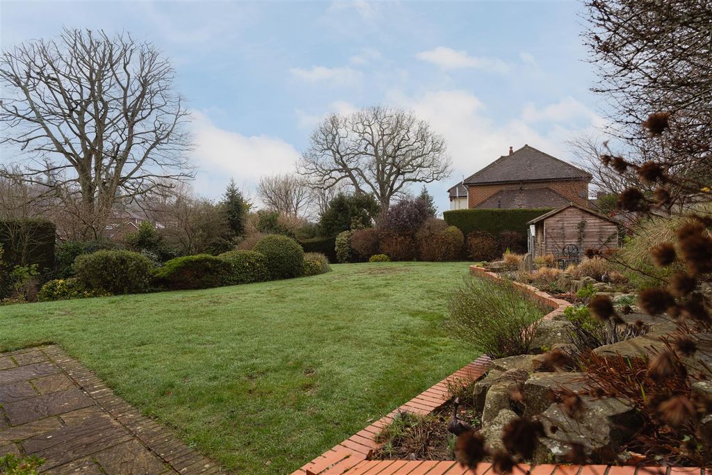 Property photo 2 of 24 17.Jpg