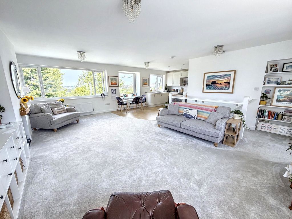 Property photo 1 of 27