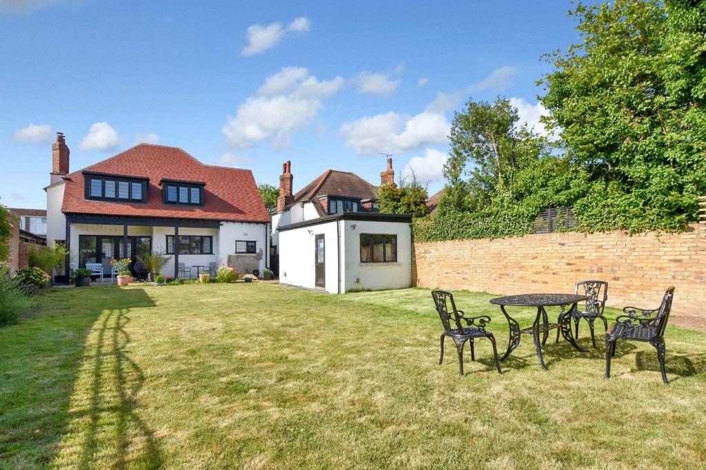 Property photo 1 of 38 Picture No. 27