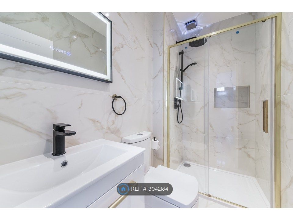 Property photo 1 of 18 Ground Floor Bathroom