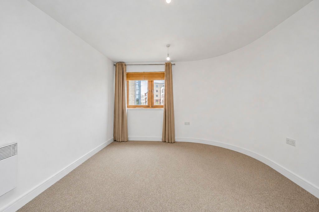 Property photo 3 of 7 Sitting Room/Kitchen