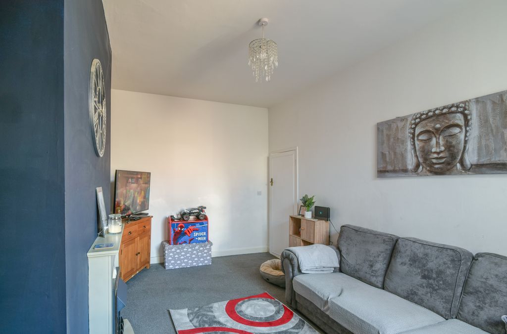 Property photo 3 of 14