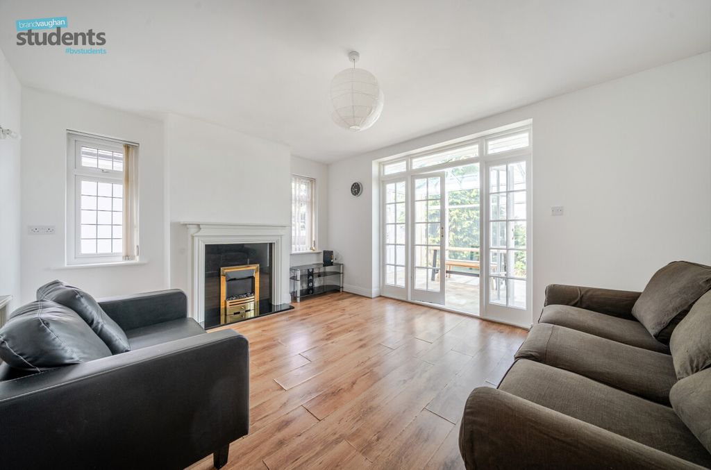 Property photo 1 of 13 02Fed6ce-6606-43A...