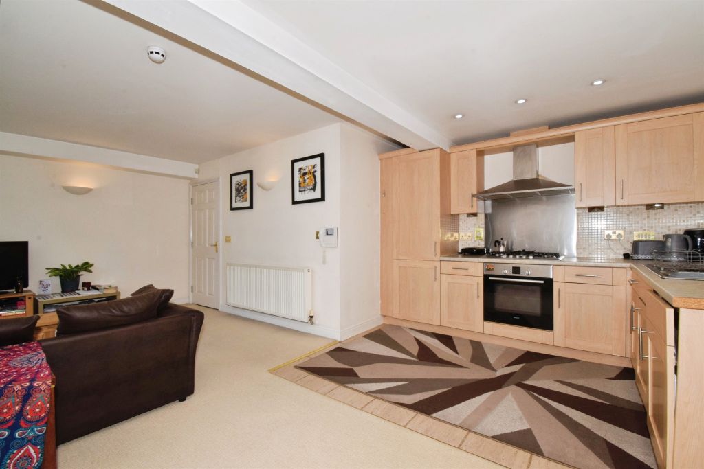 Property photo 3 of 15