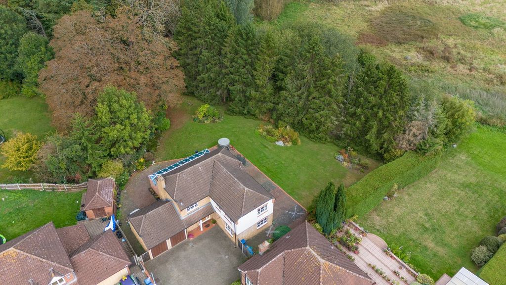 Property photo 1 of 24