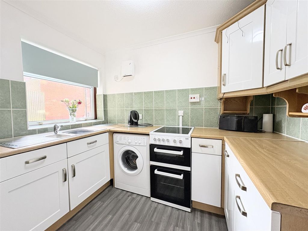 Property photo 2 of 9