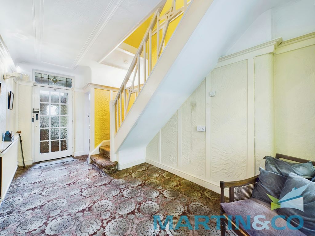 Property photo 2 of 37 79B69312-Cam01870G0-Pr0111-Still009