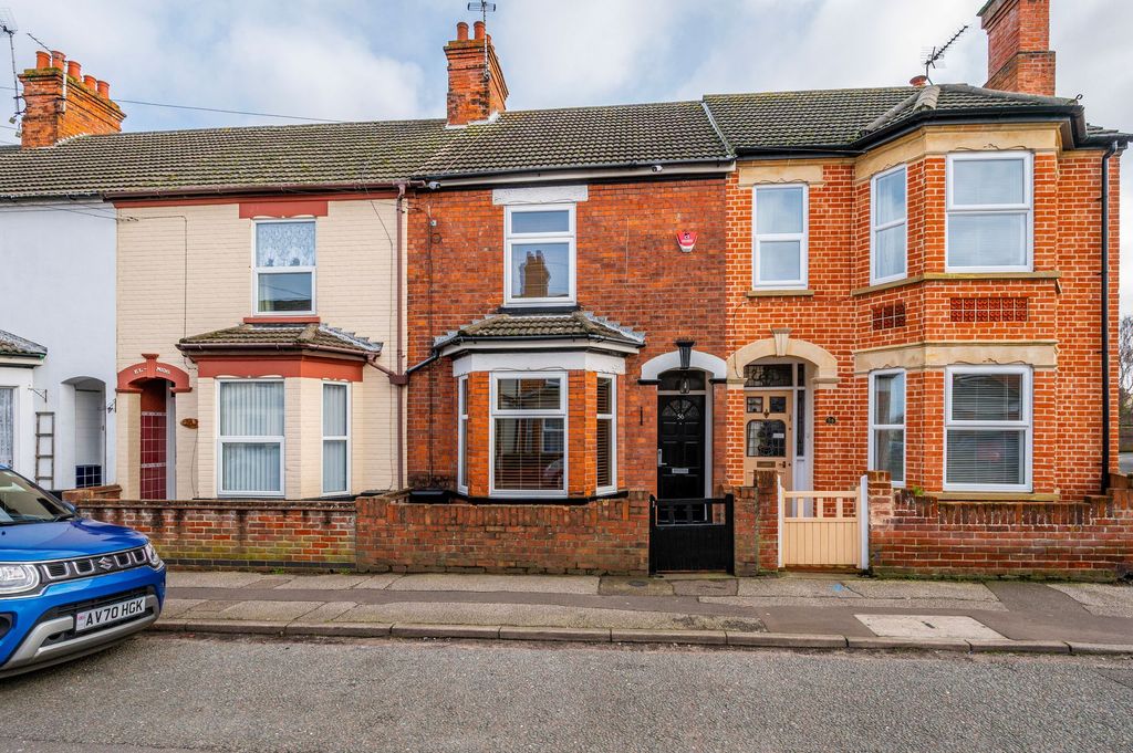 Property photo 1 of 21