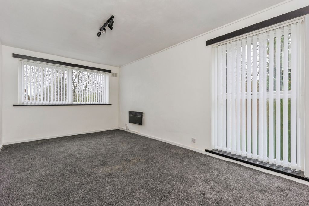 Property photo 2 of 12 Pbox-Img.Jpg