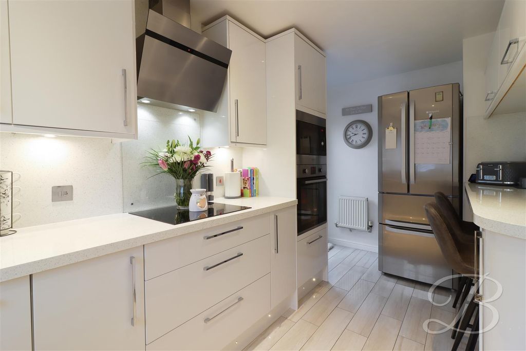 Property photo 2 of 24 Img_2497_1.Jpg