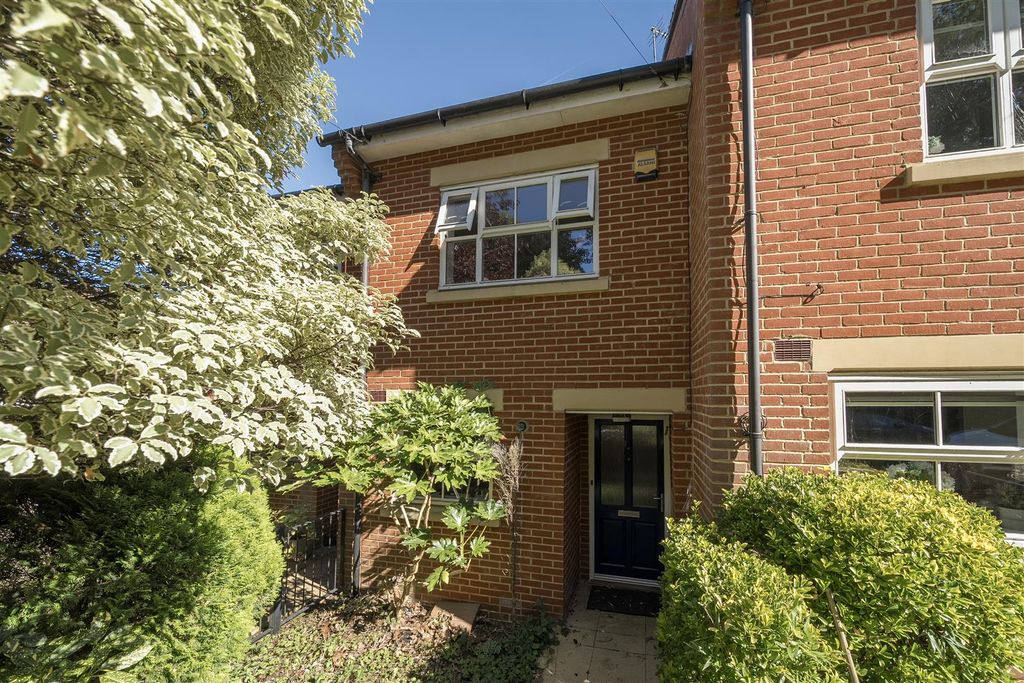 Property photo 1 of 13 Exterior: